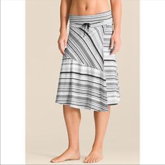 Athleta Dresses & Skirts - Athleta Shadow Stripe Skirt